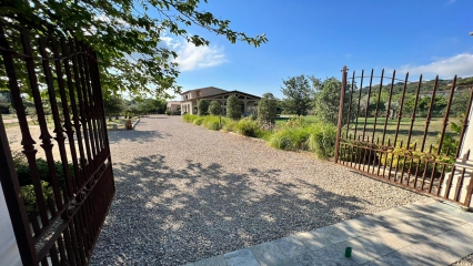 Villa Le Moulin Blanc, Centre